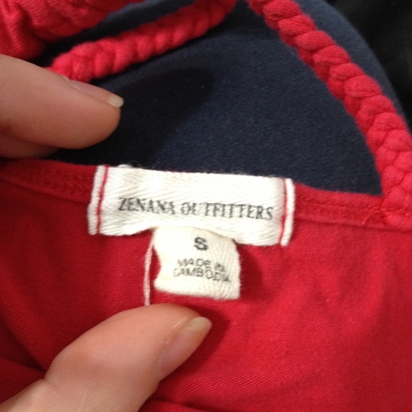 Red y- back tank - Picture 5 of 9